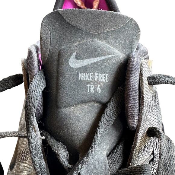 Nike Free TR 6 Sneaker Womens 8 Metallic Silver Training Shoes TR6 849805-002 - Picture 9 of 10